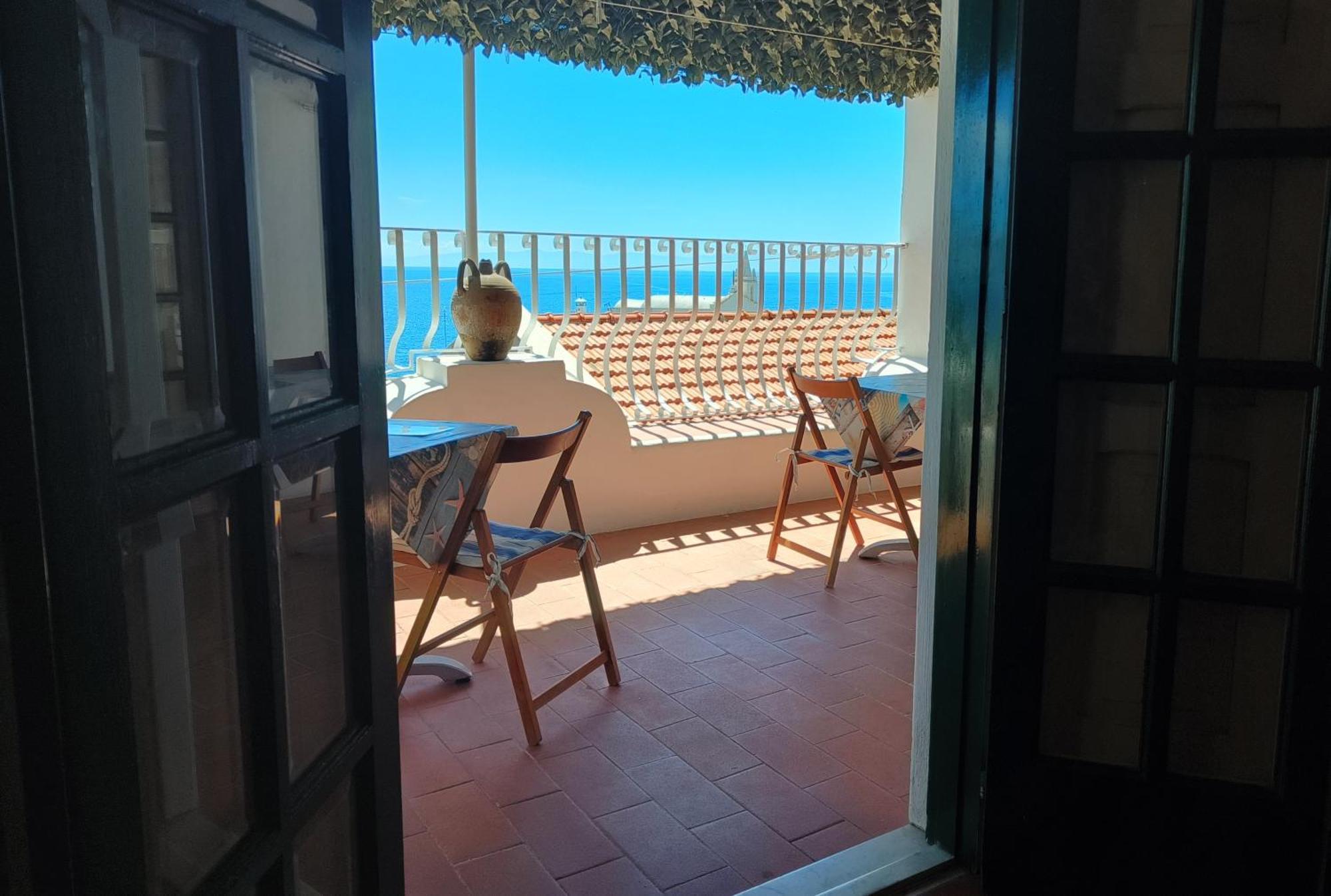 Ventura 3*